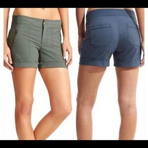 Athleta Trekkie Shorts Size 6